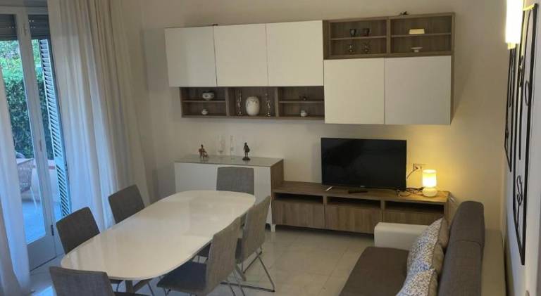 Holiday apartment | Close to the beach | Pets allowed in Pietrasanta