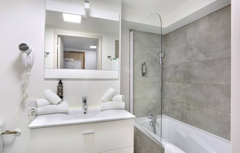 Apartment with patio | Near Capitole de Toulouse | Pets allowed — photo 3