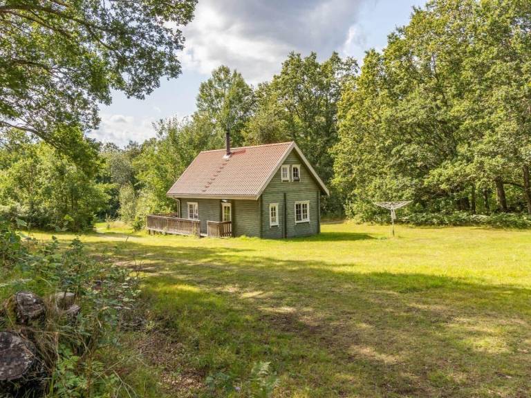 House with patio & barbeque in Vastervik