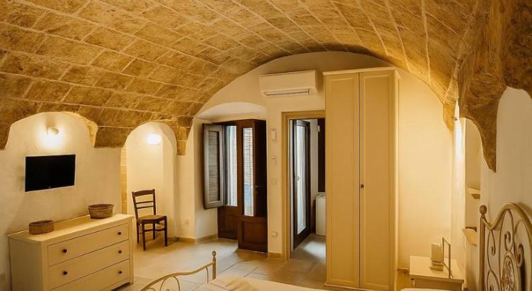 Rental apartment with patio | Pet-friendly — photo 2