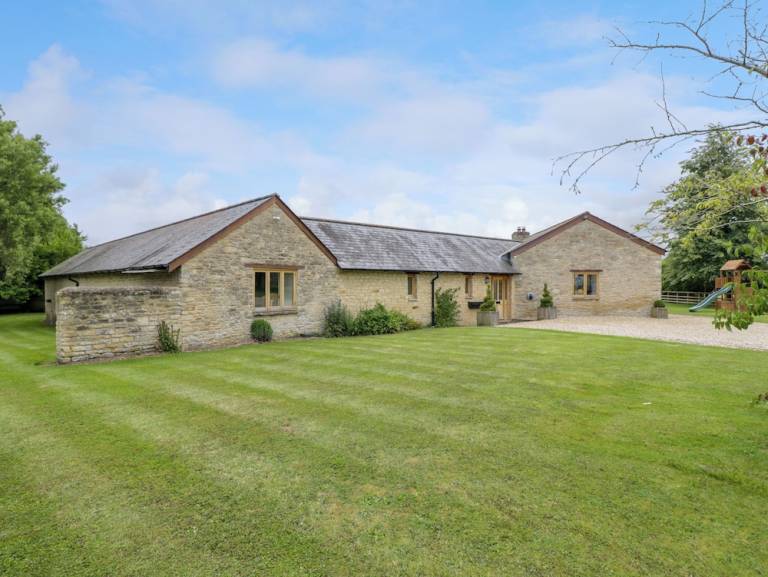 Cottage  Witney