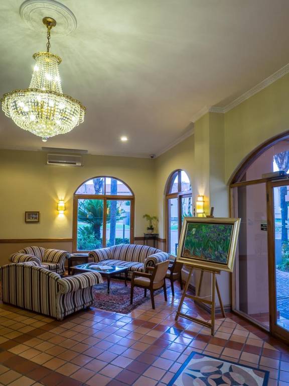 Charming lodge with pool, garden & grill | Pet-friendly — photo 4