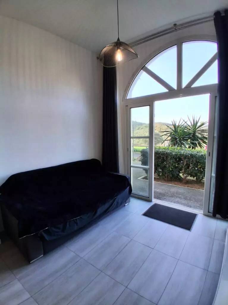 Apartment with hot tub — photo 4