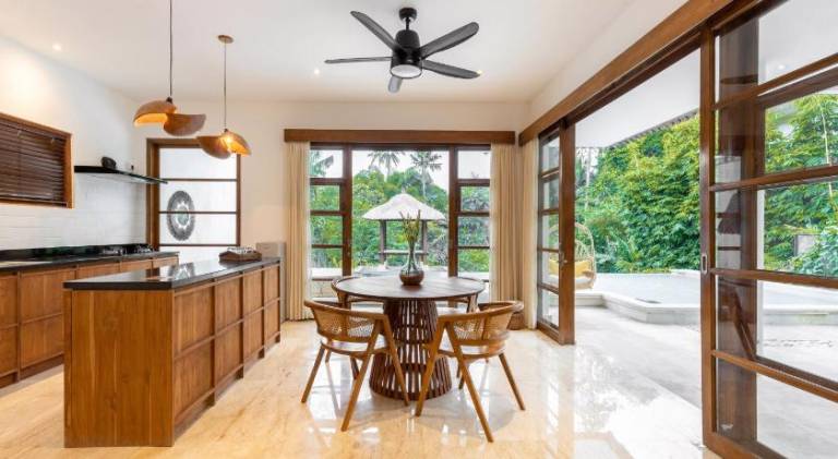 Villa with pool | Pet-friendly — photo 4