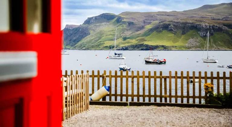 Rental apartment | Suitable for remote work in Portree
