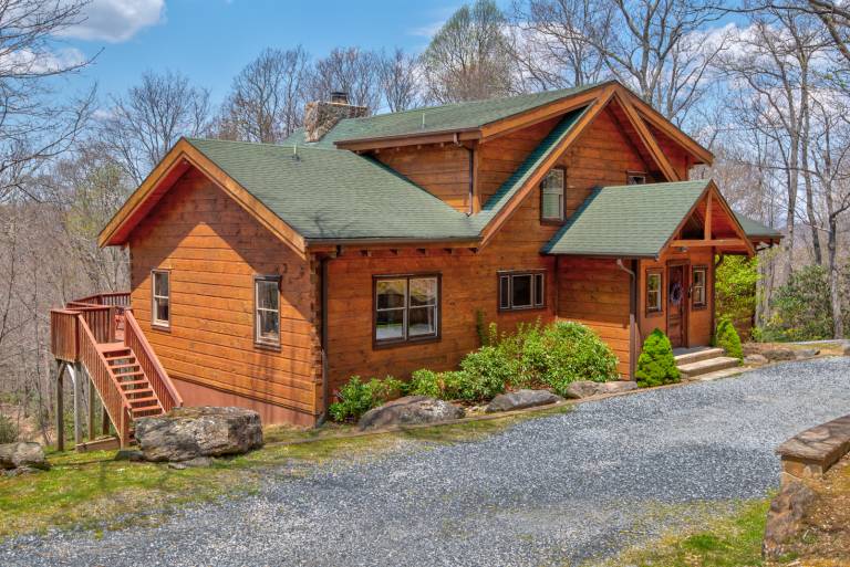 Boles Lodge - Hot Tub - Game Room - Outdoor Fireplace - Huge cabin near Blowing Rock! in Boone, NC