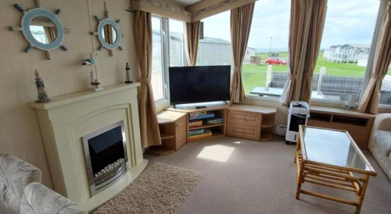 Holiday apartment with pool in Christchurch