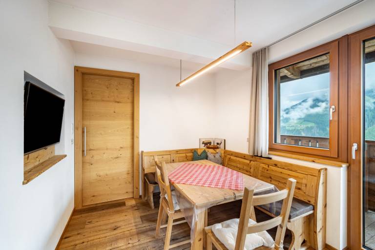 Apartment 'Mountainfarm Innertrein Natur' with Mountain View, Shared Garden and Wi-Fi — photo 4