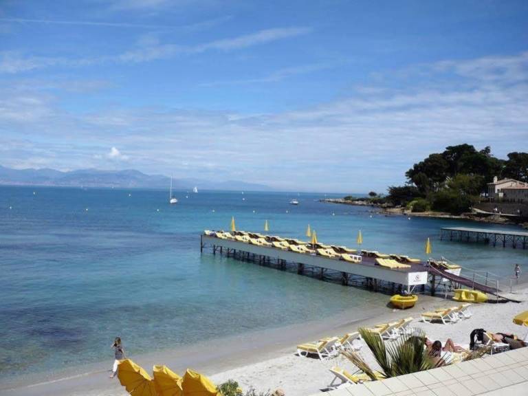 B&B HOTEL Antibes Sophia Antipolis — photo 4