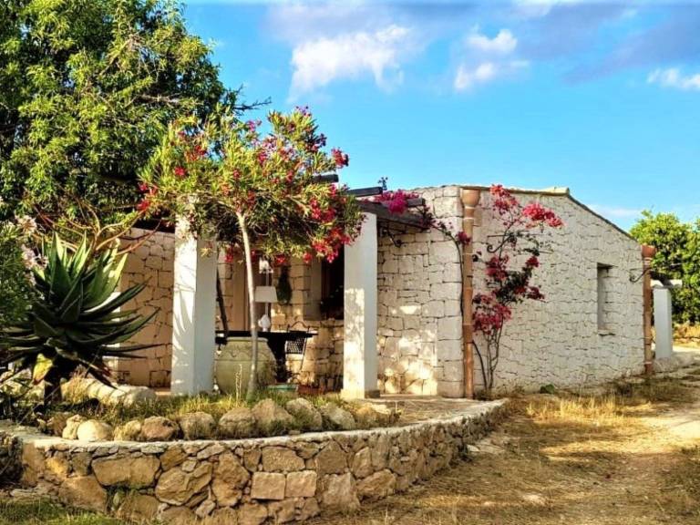 Vacation home with garden, BBQ & patio | Pets are welcome — photo 3