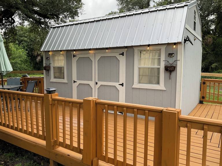 Cabin  LaBelle