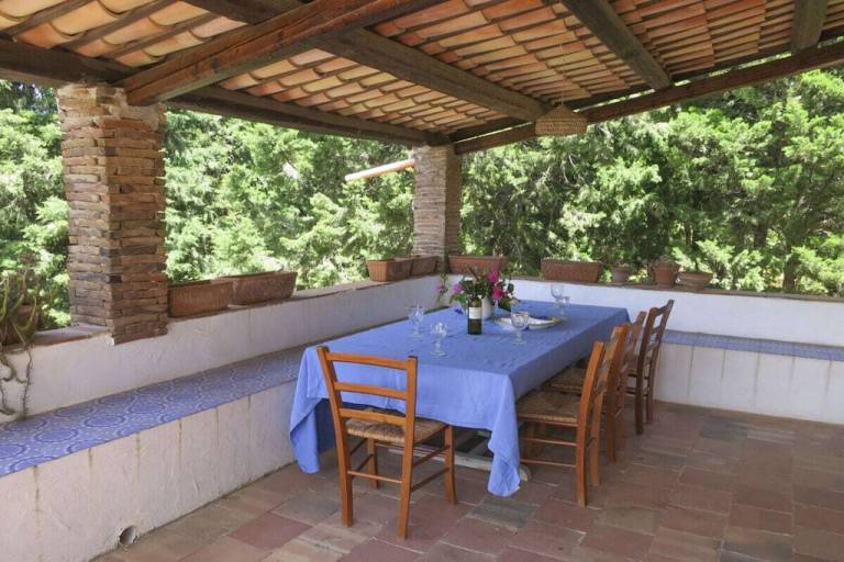 Cottage with grill & patio — photo 4