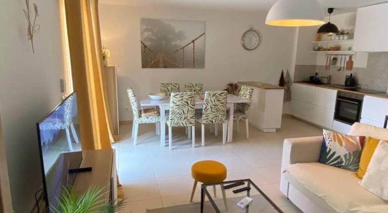 Apartment with 2 rooms for 6 persons in La Seyne-sur-Mer