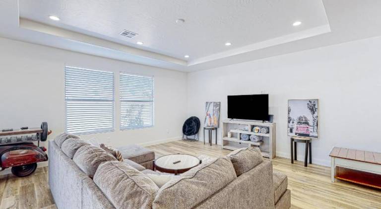 Vacation home with pool & hot tub | Pets are welcome in Washington, UT