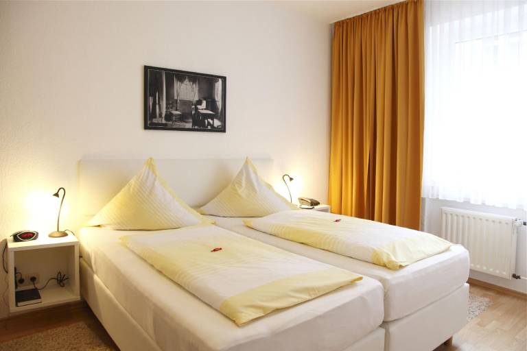Stadt-gut-Hotel Rheinischer Hof — photo 2