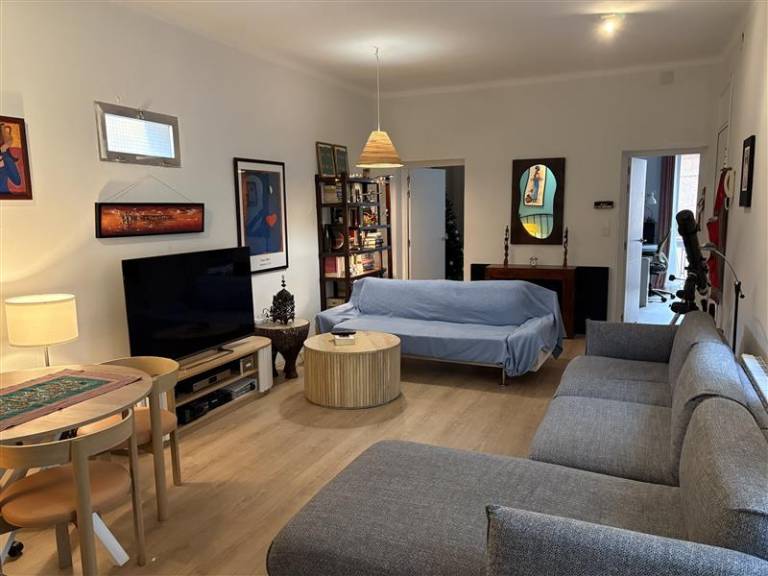 Spacious Family Apartment with Parking