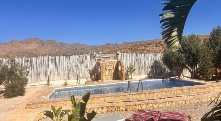 Vacation home with yard, pool & BBQ — photo 3