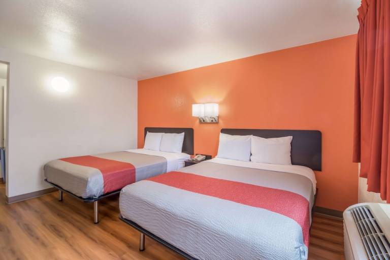 Motel  Anderson Park