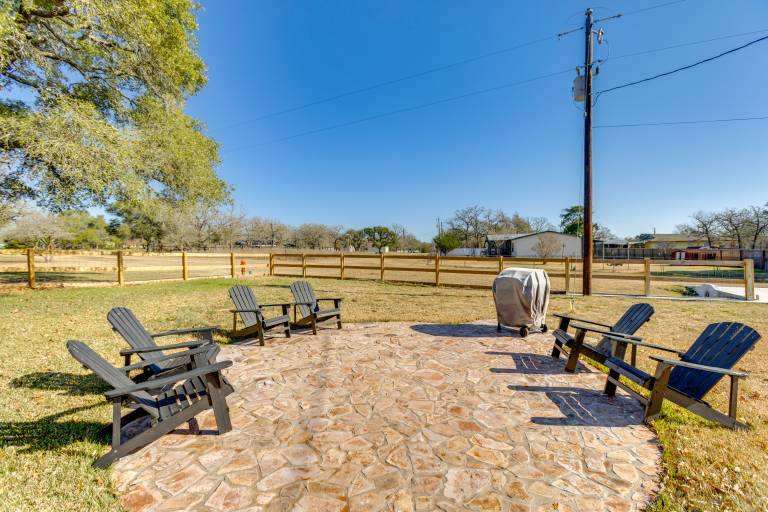 Modern 2BR Near Lake Somerville & Round Top — photo 2