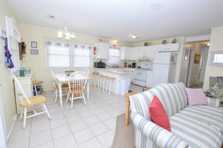 Children-friendly vacation home with BBQ | Water view | Close to the beach | Pet-friendly — photo 3