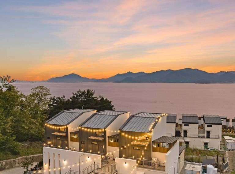 Namhae Ourpoolvilla