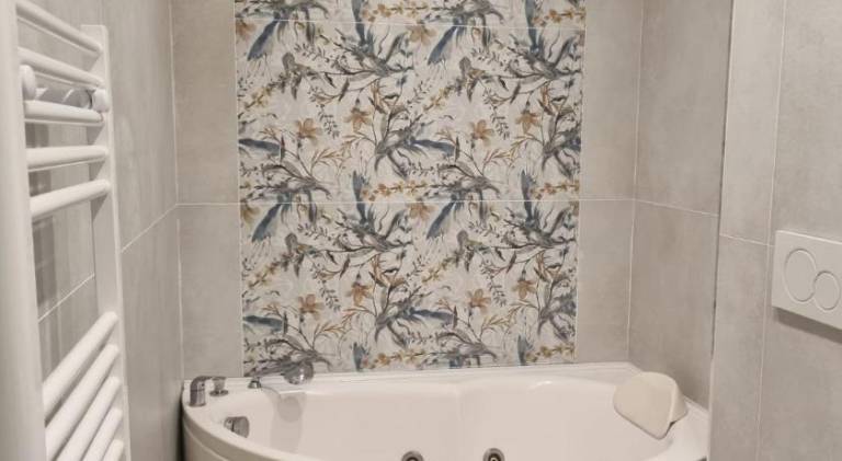 Holiday apartment with jacuzzi — photo 5