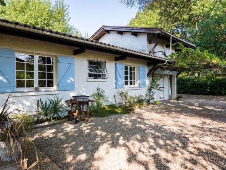 House with barbeque, yard & patio | Nature view — photo 3