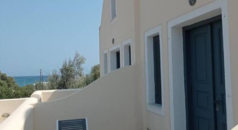 Apartment with garden & terrace — photo 4