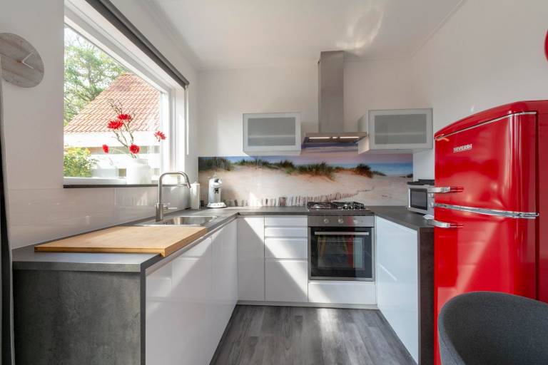 Fully equipped wonderful vacation home with garden & patio | Close to the beach | Dogs allowed — photo 3