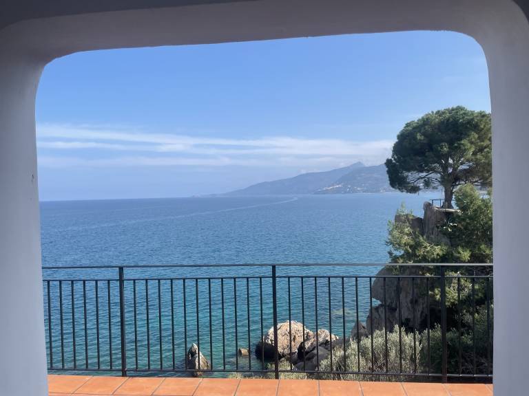 Villa with patio & grill | Nature view — photo 4