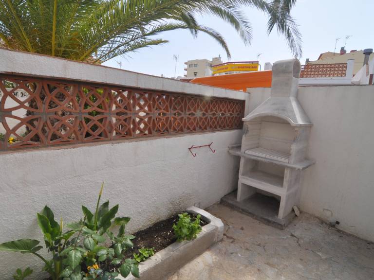 Cozy house 1min from the beach with terrace and parking — photo 4