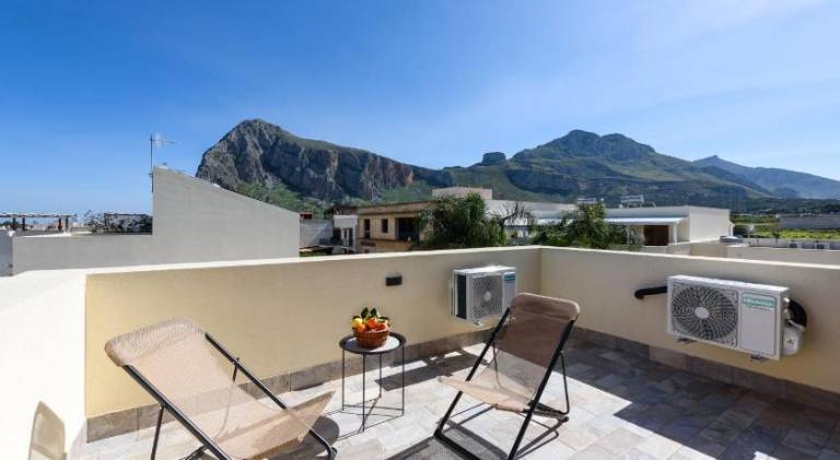 Holiday apartment with terrace in San Vito Lo Capo