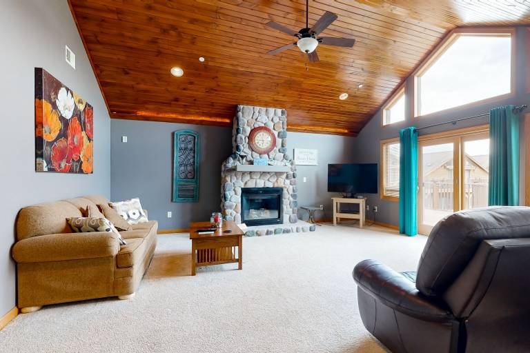 Condo  Dellwood