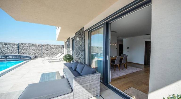 Villa with pool | Pets allowed — photo 4