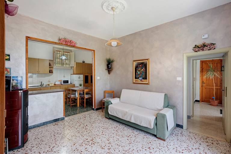 Apartment 'Bella Veduta Sole' with Balcony, Sea and Mountain View — photo 4
