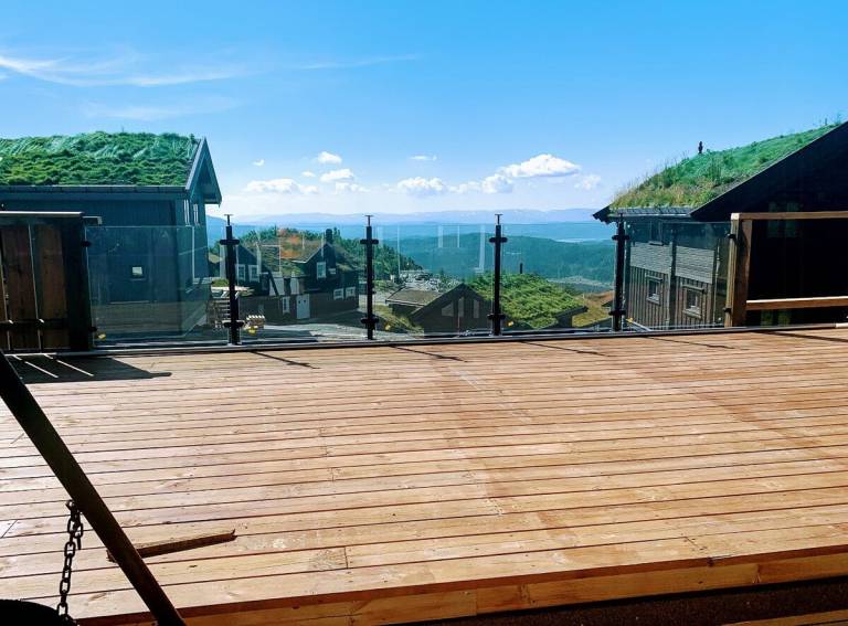 Family-oriented beautiful vacation home with patio, garden & BBQ | Pets allowed — photo 2