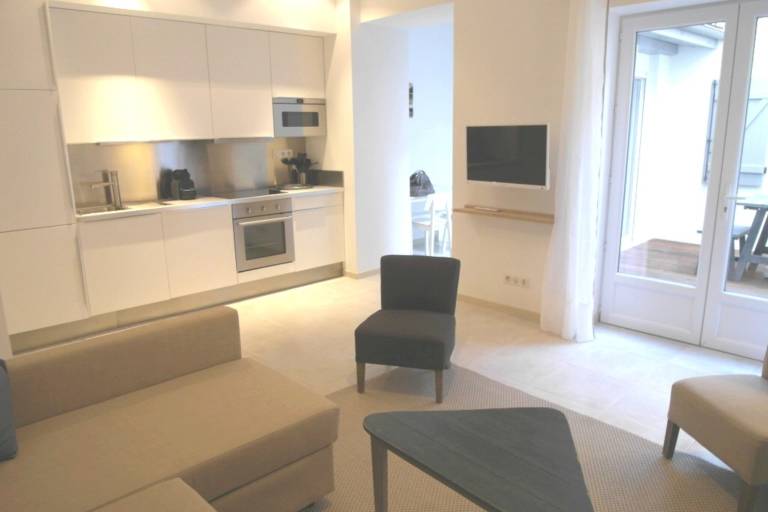 Apartment in city center with air conditioner