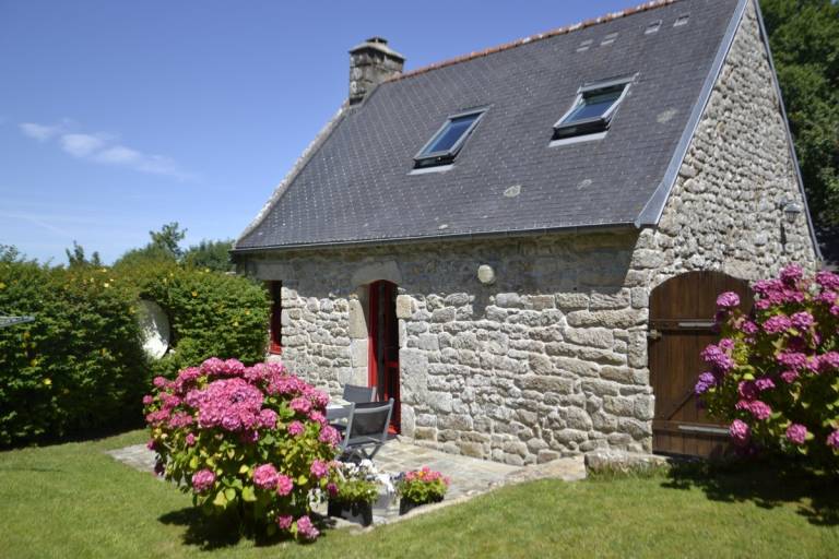 Ferienhaus in Locronan&comma; Plon&eacute;vez-Porzay f&uuml;r max. 2 Personen am Atlantik