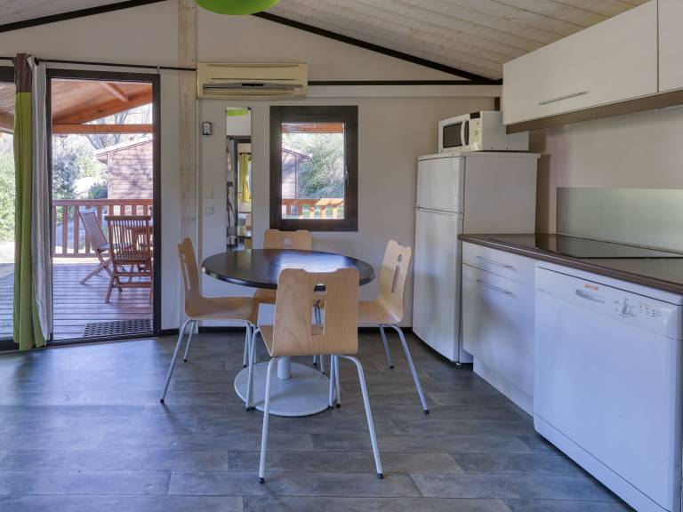 Chalet with patio & pool — photo 4