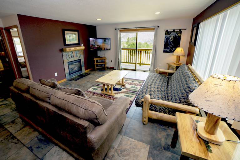 Family-oriented nice cabin with patio & private pool | Pets allowed — photo 2