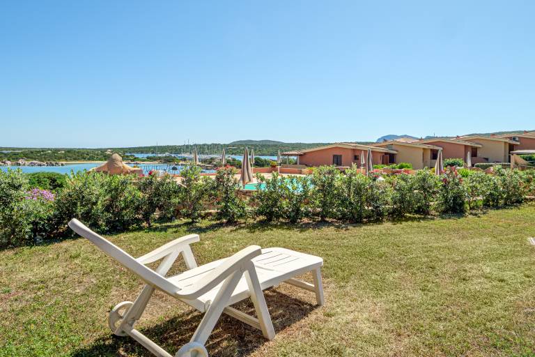 Rental apartment with terrace, yard & pool | Pool view — photo 5