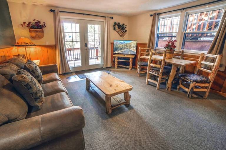 Family-oriented lovely holiday apartment with private pool | Pets allowed — photo 2