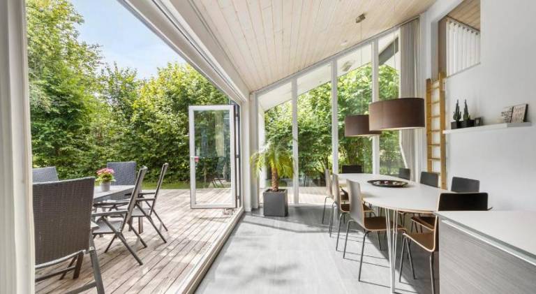 Spacious vacation home with barbeque, jacuzzi & terrace | Pets are welcome — photo 3