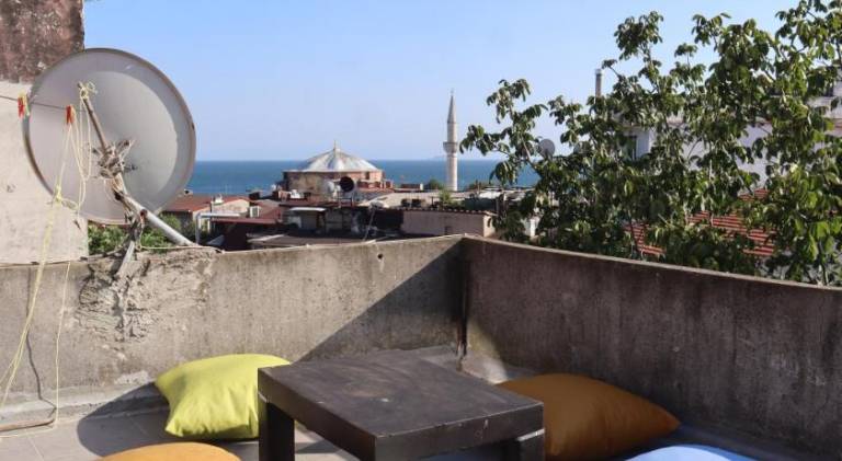Lovely rental apartment with terrace & yard | Next to Hagia Sophia | Perfect for remote work | Pets are welcome — photo 5