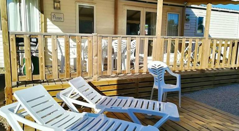 House with pool — photo 3