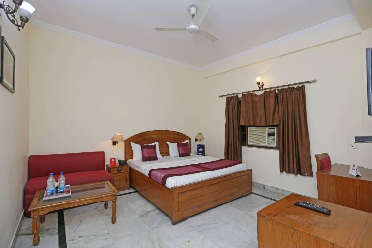 Hotel O Kavya Palace