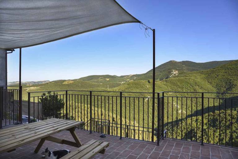 House with jacuzzi & terrace — photo 5