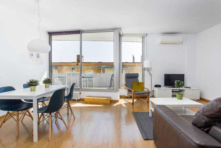Apartment with patio in Barcelona