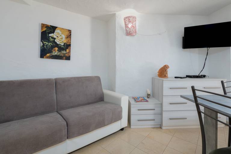 Holiday Home "Appartamento Anna" close to the Beach with Garden, Terrace & Wi-Fi — photo 2