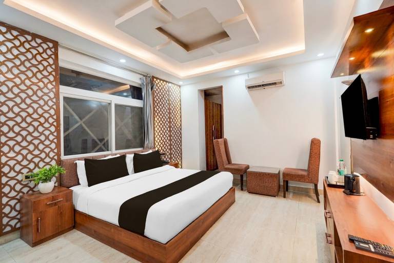 Super Townhouse Haridwar Road Near Rispana Pul Dehradun